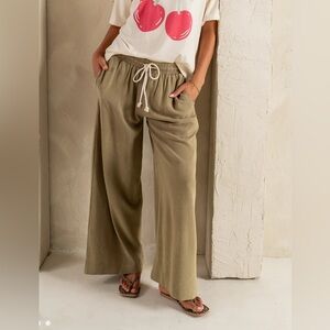 Bohme Cotton/Linen Nico Wide Leg Pants in Olive